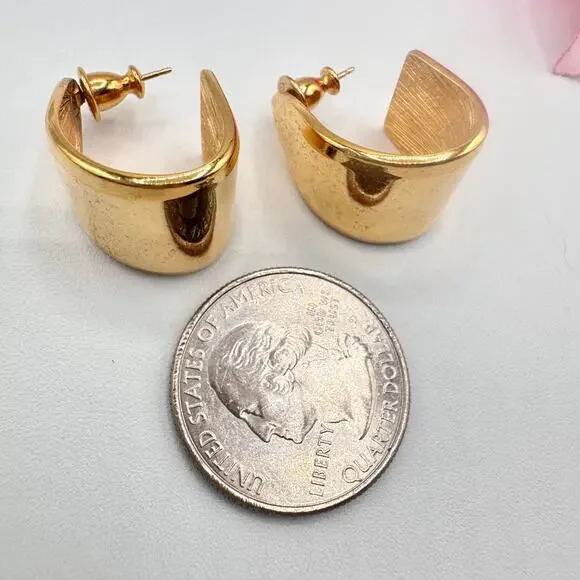 Vintage Monet J Hoop Earrings Gold Tone Signed Luxe Chic Runway Classic Timeless - Picture 15 of 16